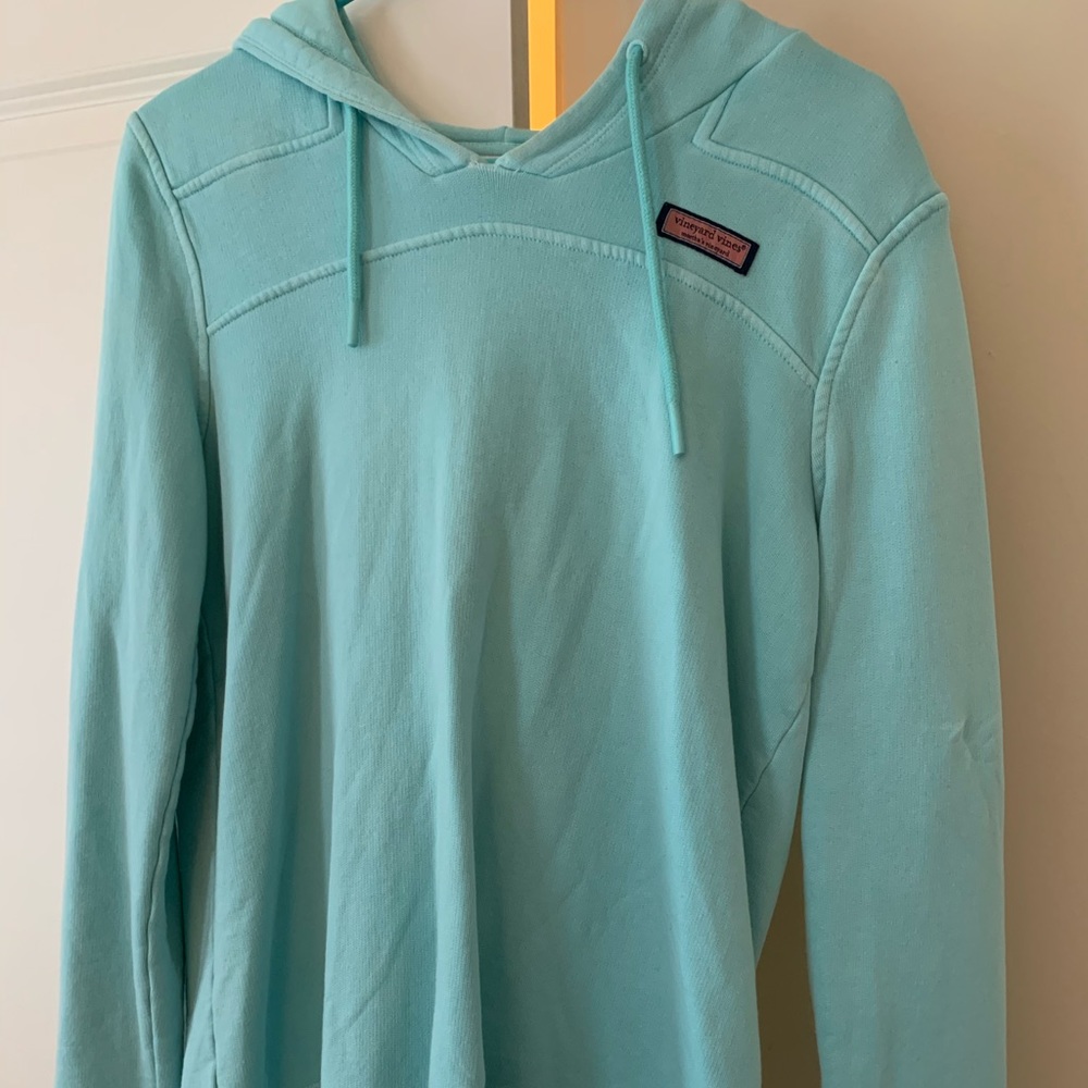 Vineyard vines hooded pullover